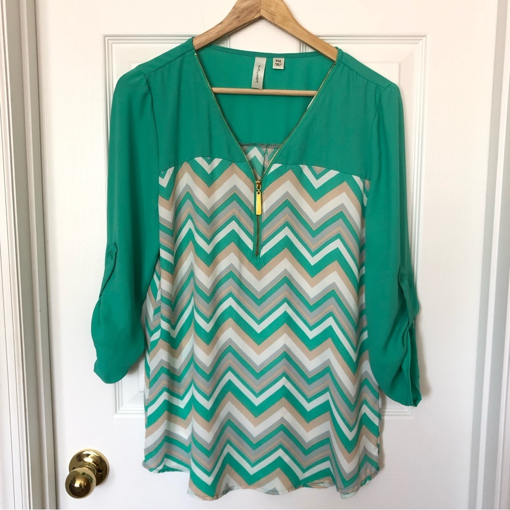 Tacera Chevron Blouse Sz PM